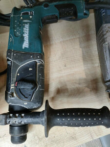 Перфоратор Makita HR2470