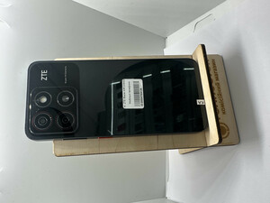 Мобильный телефон ZTE Blade A35 2/64GB
