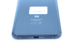Мобильный телефон Xiaomi Mi 8 6/128Gb не обновлять/не сбрасывать