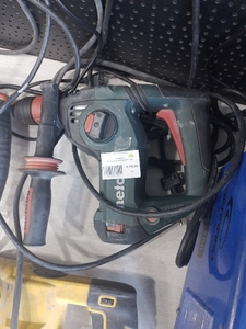 Перфоратор Metabo KHE 3251
