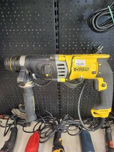 Перфоратор DeWalt D25143-KS