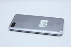 Мобільний телефон Xiaomi Redmi 6 4/64Gb