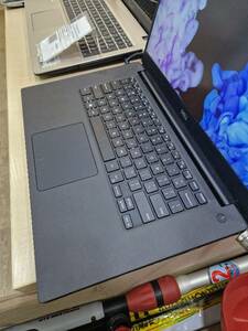 Ноутбук Dell P56F001