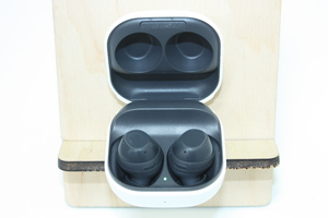 Bluetooth гарнитура Samsung Galaxy Buds FE SM-R400N