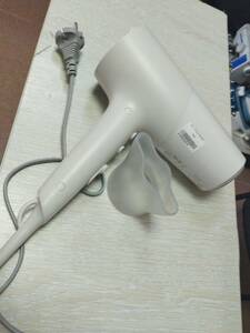 Фен Philips BHD 501