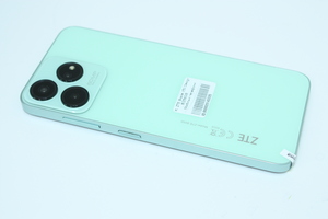 Мобильный телефон ZTE Blade V50 Design 8/256GB