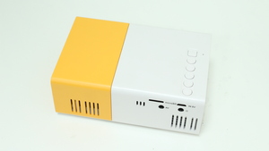 Проектор Projector YG300