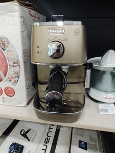 Кофеварка DELONGHI ECI341.BZ