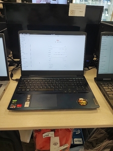 Ноутбук LENOVO