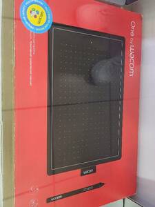 Графический планшет Wacom One Medium (CTL-672-N)