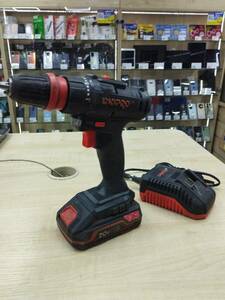 Шуруповерт акумуляторний Dnipro M CD-218Q+FC-230+BP-220