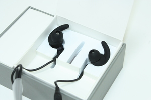 Bluetooth гарнітура 1More iBFree