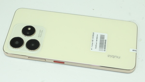 Мобильный телефон ZTE Nubia V60 8/256GB
