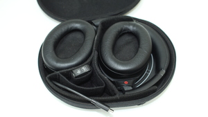 Bluetooth гарнитура Sony WH-1000XM3