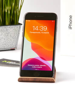 Мобильный телефон iPhone 8 64Gb