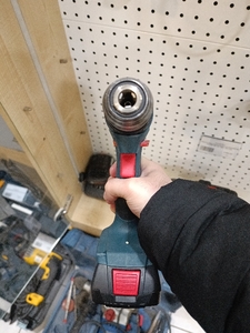 Шуруповерт аккумуляторный Bosch gsr 185-li+GAL 18V-20+GBA 18V 2.0Ah (2шт)