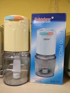 Подрібнювач Schtaiger SHG 701