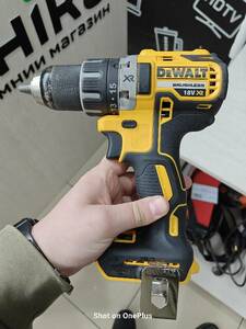 Шуруповерт аккумуляторный DeWALT DCD791 +2 DCB181 + DCB115