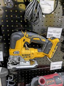 Електролобзик акумуляторний DeWALT DCS334 + DCB115 + DCB183