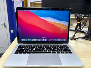 Apple MacBook Pro A1989